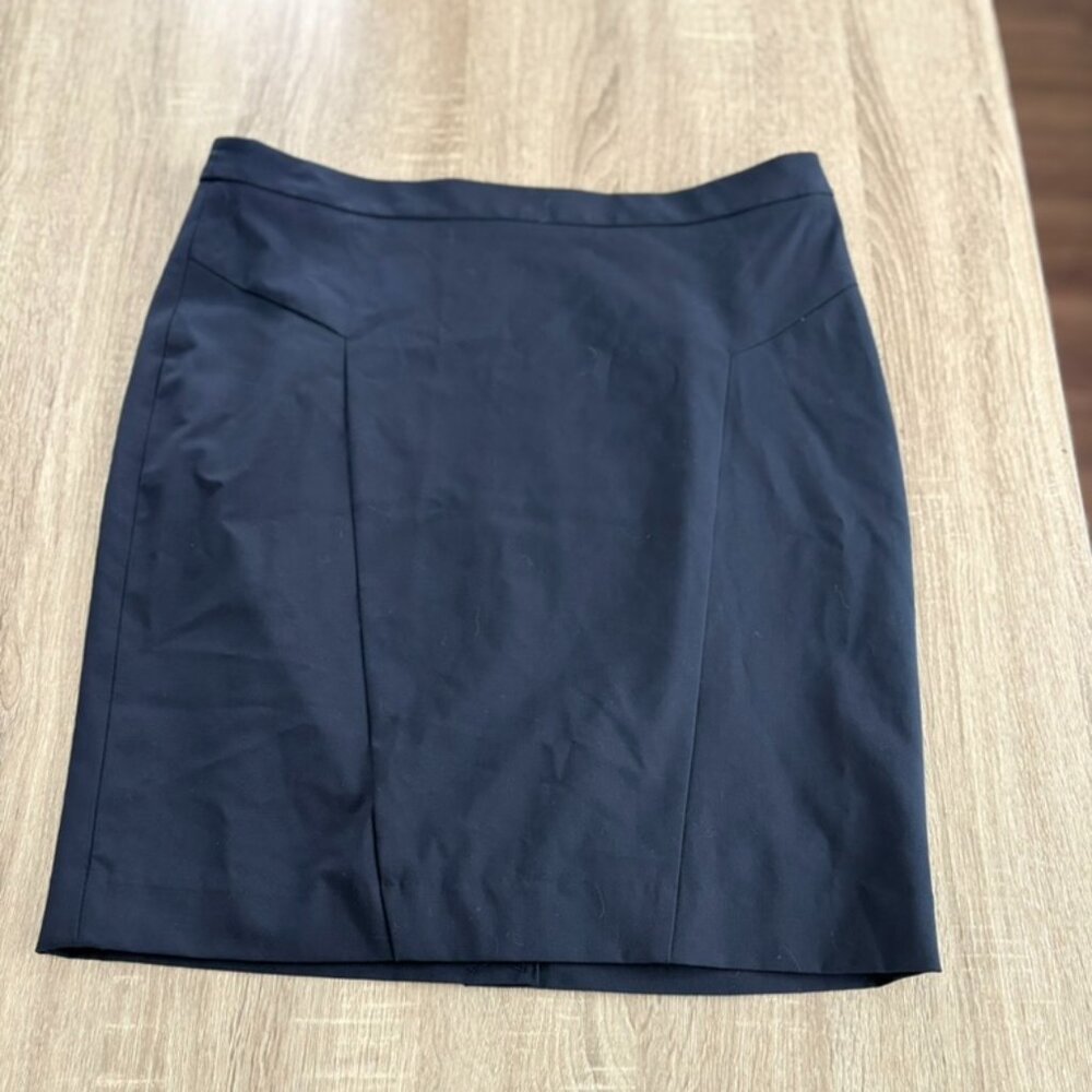 The Limited Collection Navy Pencil Skirt – Women’s Size 12 (NWT)